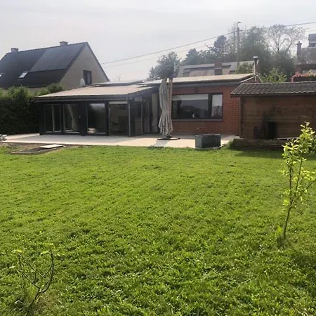 Le Coeur Sur La Main